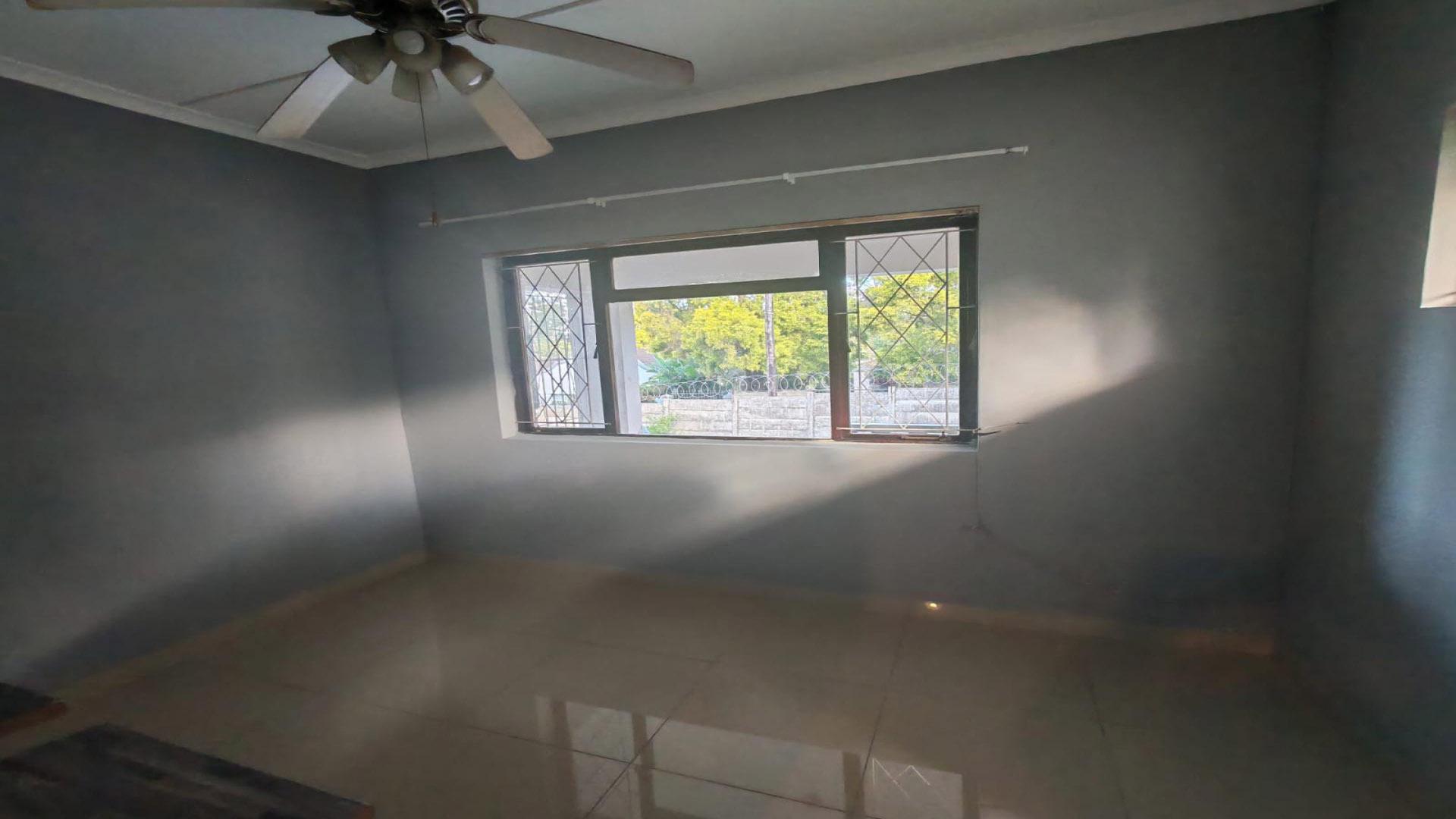 Bed Room 1 of property in Ashley