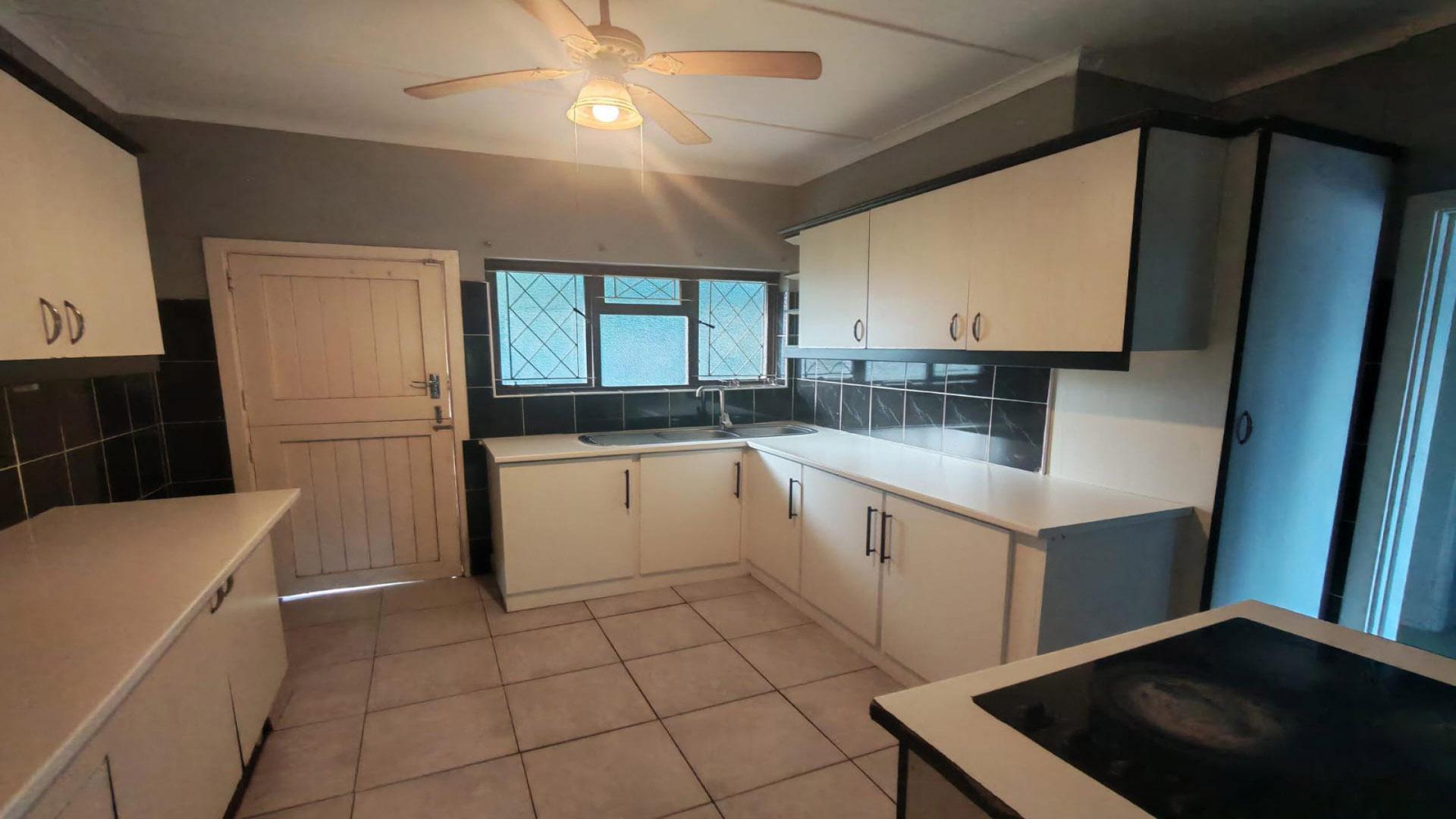 Kitchen of property in Ashley