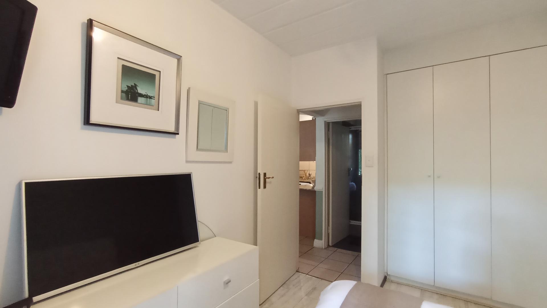 Bed Room 1 - 13 square meters of property in Melrose North