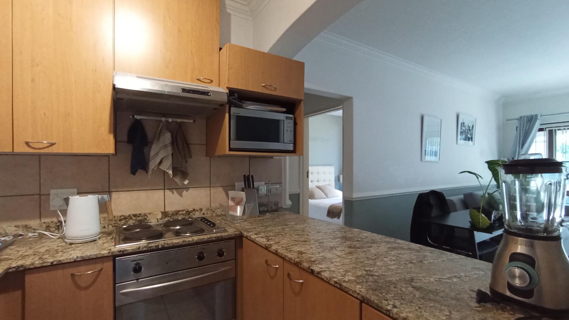 Kitchen - 6 square meters of property in Melrose North