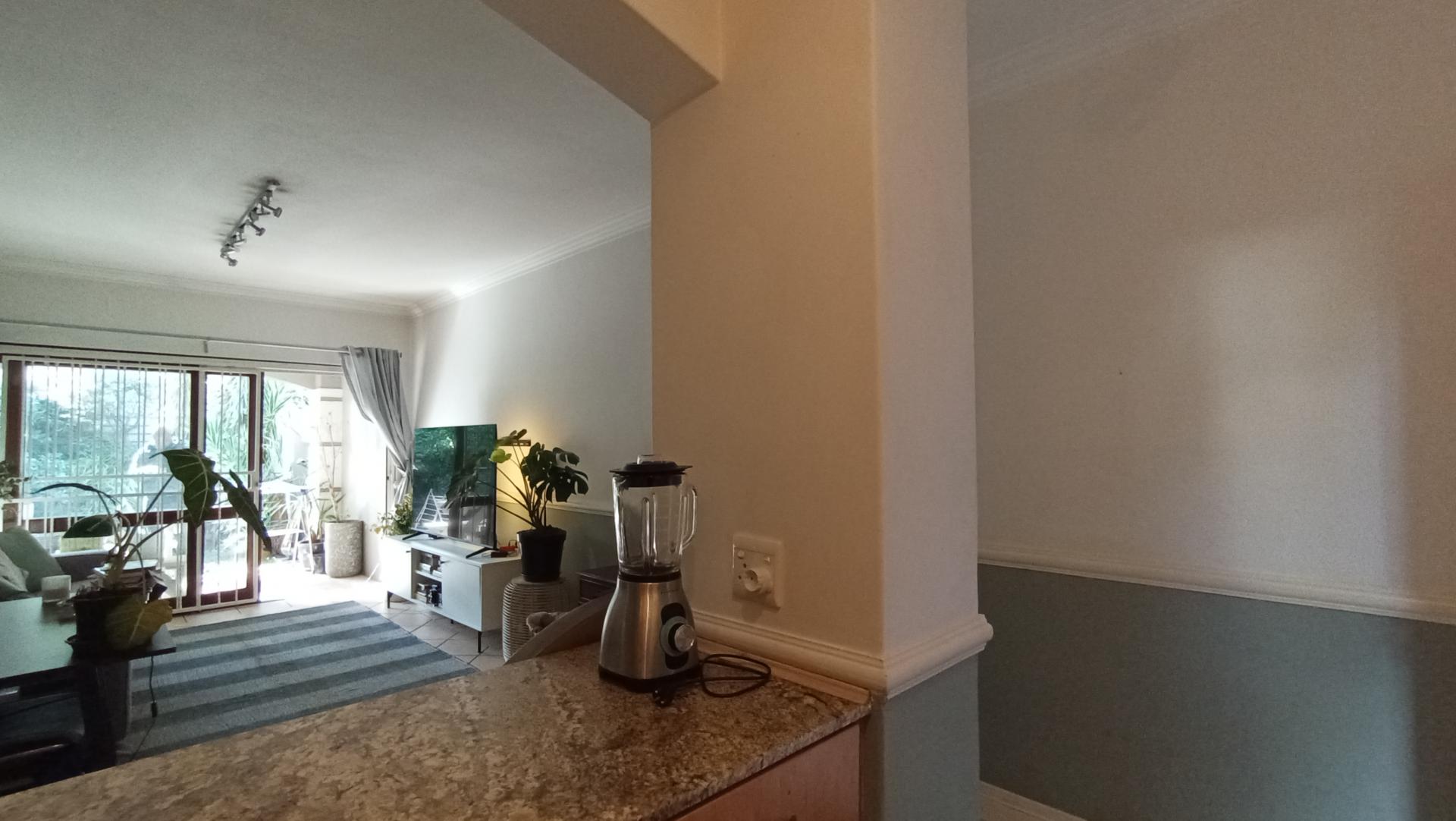 Kitchen - 6 square meters of property in Melrose North