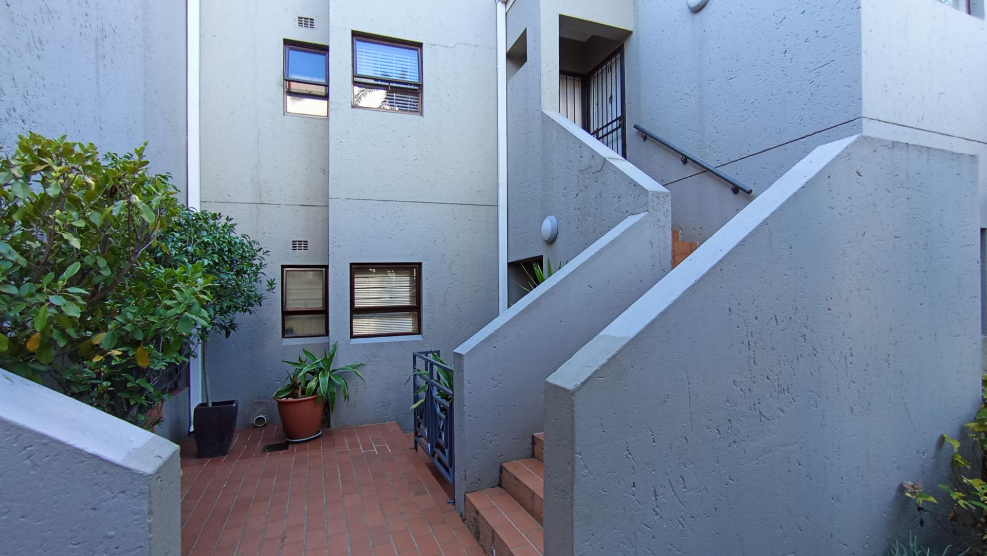 Front View of property in Melrose North