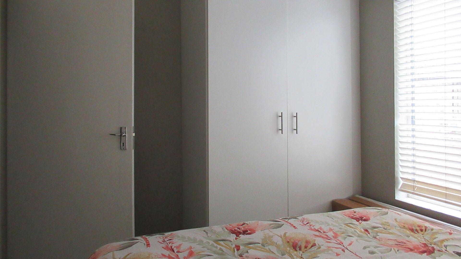 Bed Room 1 - 10 square meters of property in Wilgeheuwel 