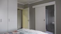 Main Bedroom - 17 square meters of property in Wilgeheuwel 