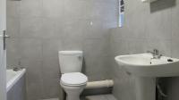 Bathroom 1 - 5 square meters of property in Wilgeheuwel 