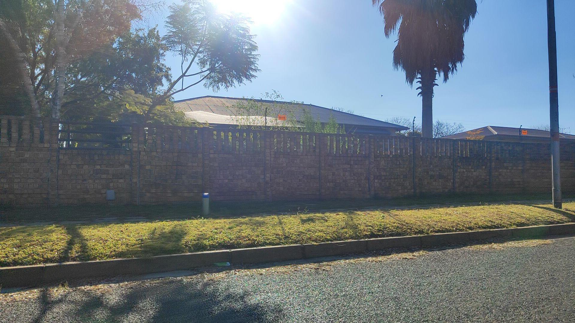 Front View of property in Northmead