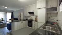 Kitchen - 11 square meters of property in Paulshof