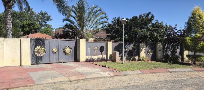 3 Bedroom House for Sale For Sale in Makhado (Louis Trichard) - MR680337