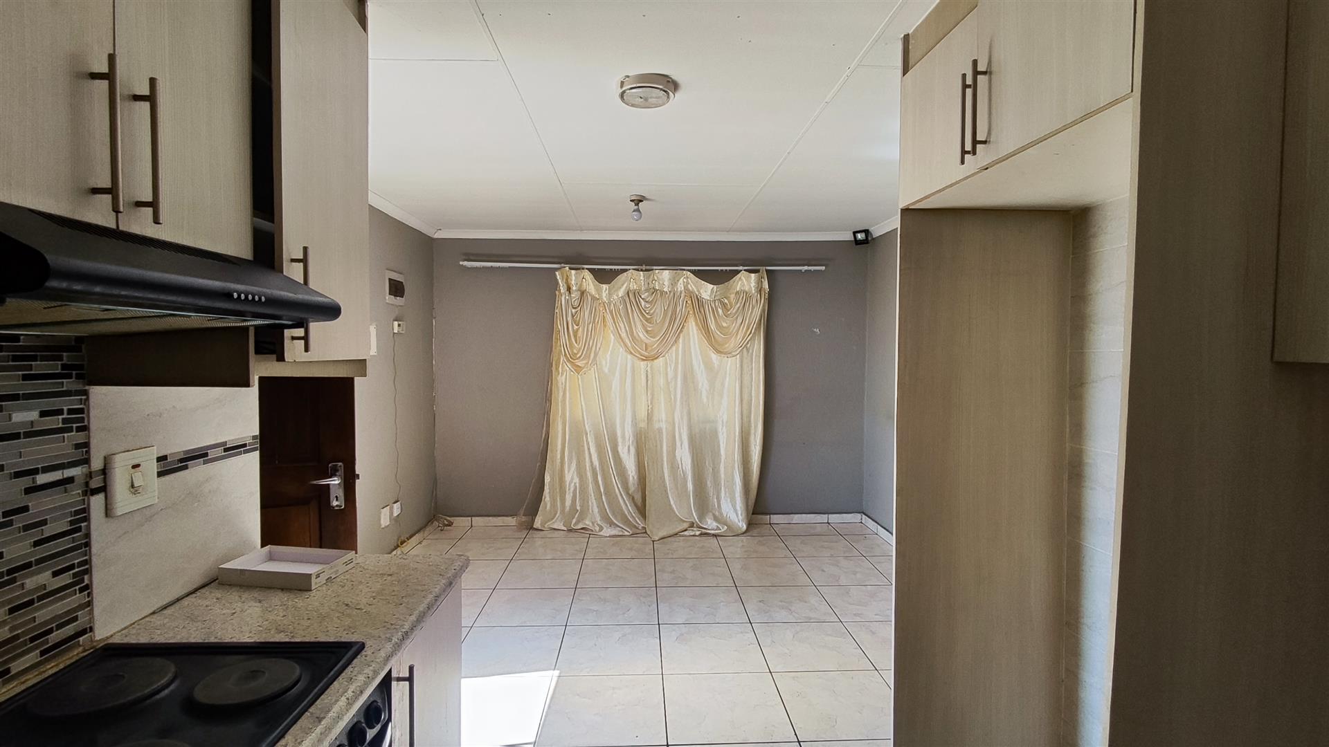 Kitchen - 8 square meters of property in Windmill Park