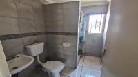 Bathroom 1 of property in Windmill Park