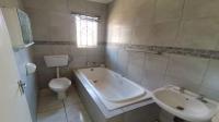 Bathroom 2 of property in Windmill Park