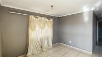 Lounges - 15 square meters of property in Windmill Park