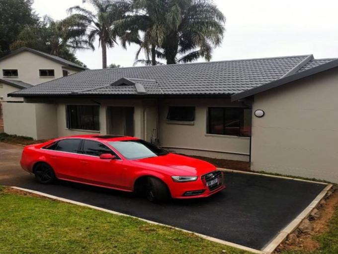 3 Bedroom House to Rent in Hillcrest - KZN - Property to rent - MR680357