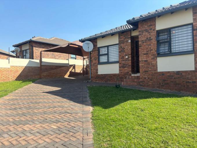 3 Bedroom House for Sale For Sale in Duvha Park - MR680384