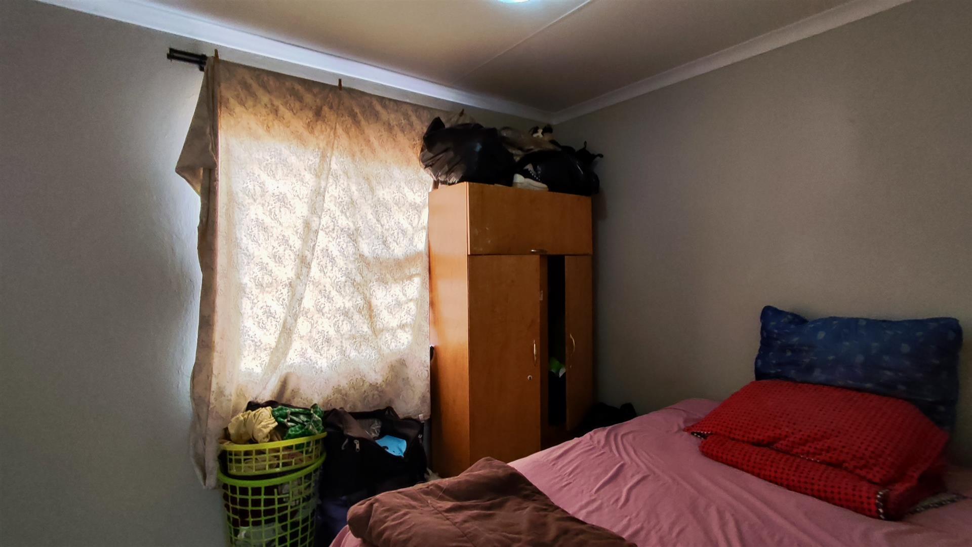 Bed Room 2 - 8 square meters of property in Dawn Park