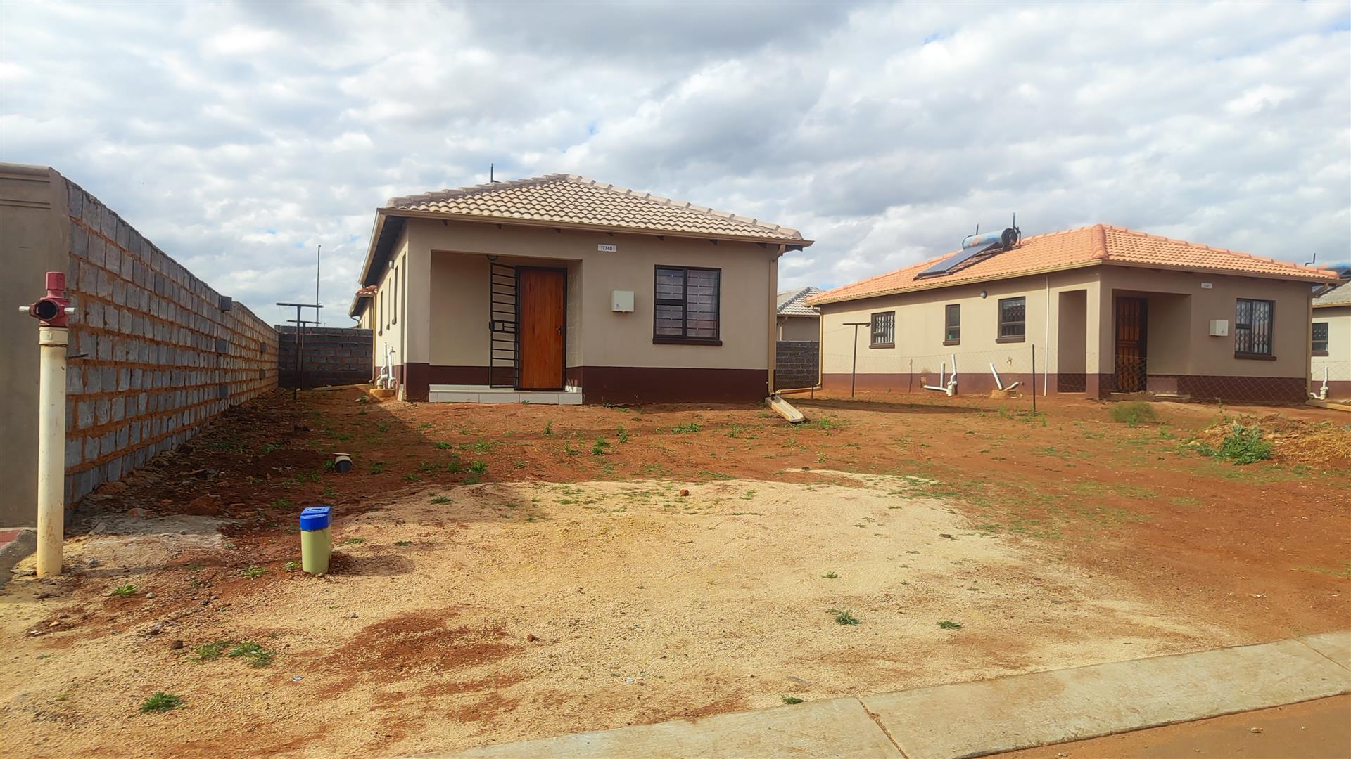 Front View of property in Dawn Park