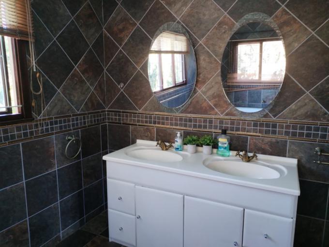3 Bedroom House for Sale For Sale in Illovo Glen  - MR680397