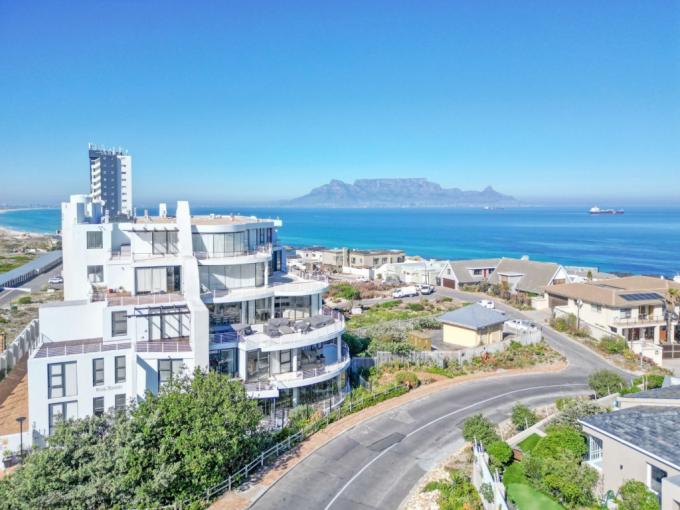 2 Bedroom Apartment for Sale For Sale in Bloubergstrand - MR680398