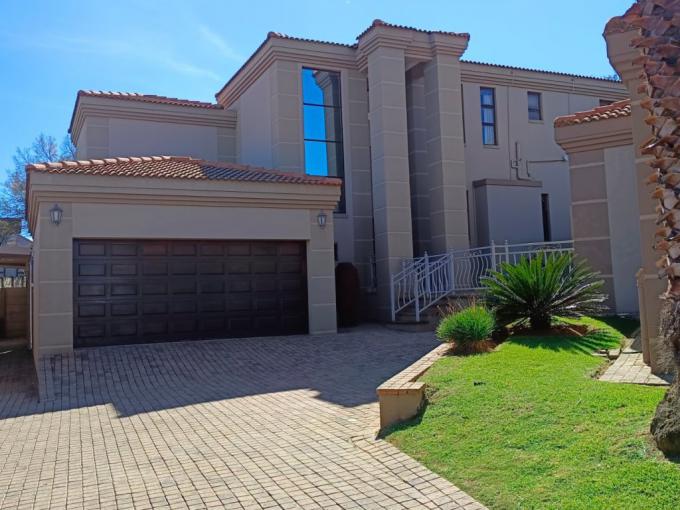 3 Bedroom Simplex for Sale For Sale in Jordaanpark - MR680419