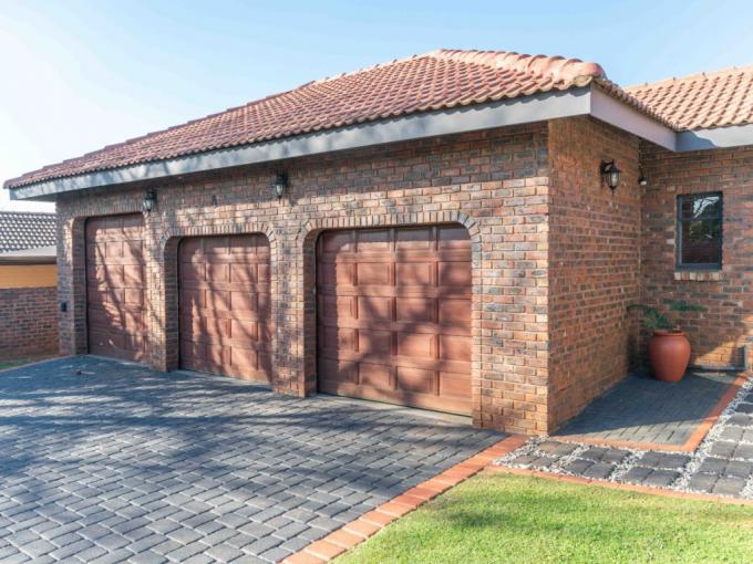 4 Bedroom House for Sale For Sale in Aerorand - MP - MR680431