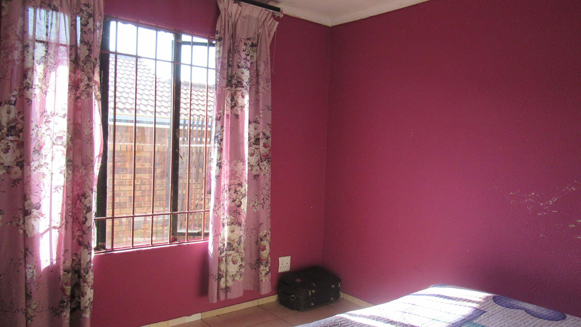 Bed Room 2 - 13 square meters of property in Ennerdale