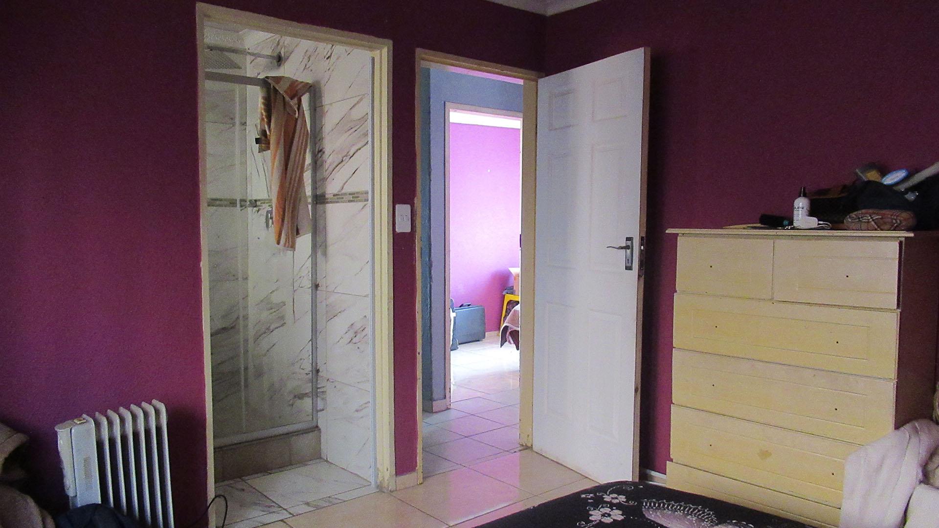 Main Bedroom - 13 square meters of property in Ennerdale