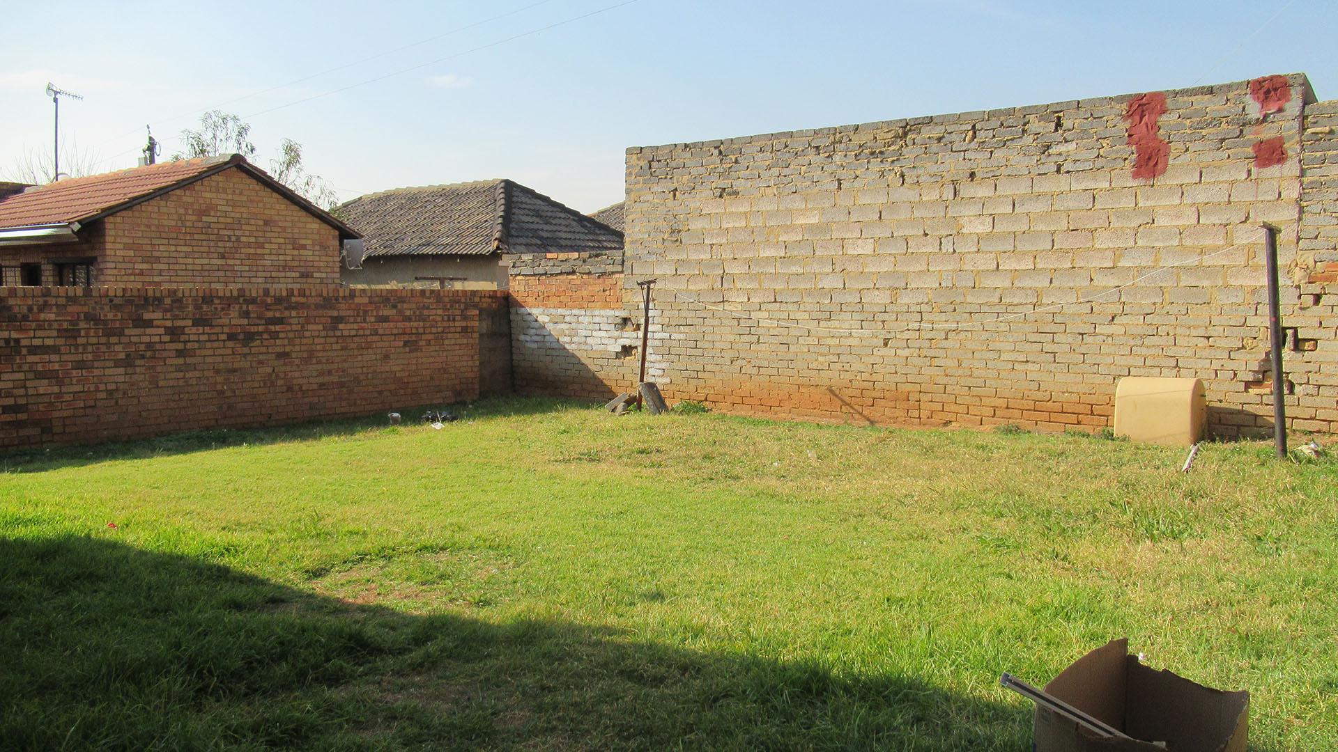 Backyard of property in Ennerdale