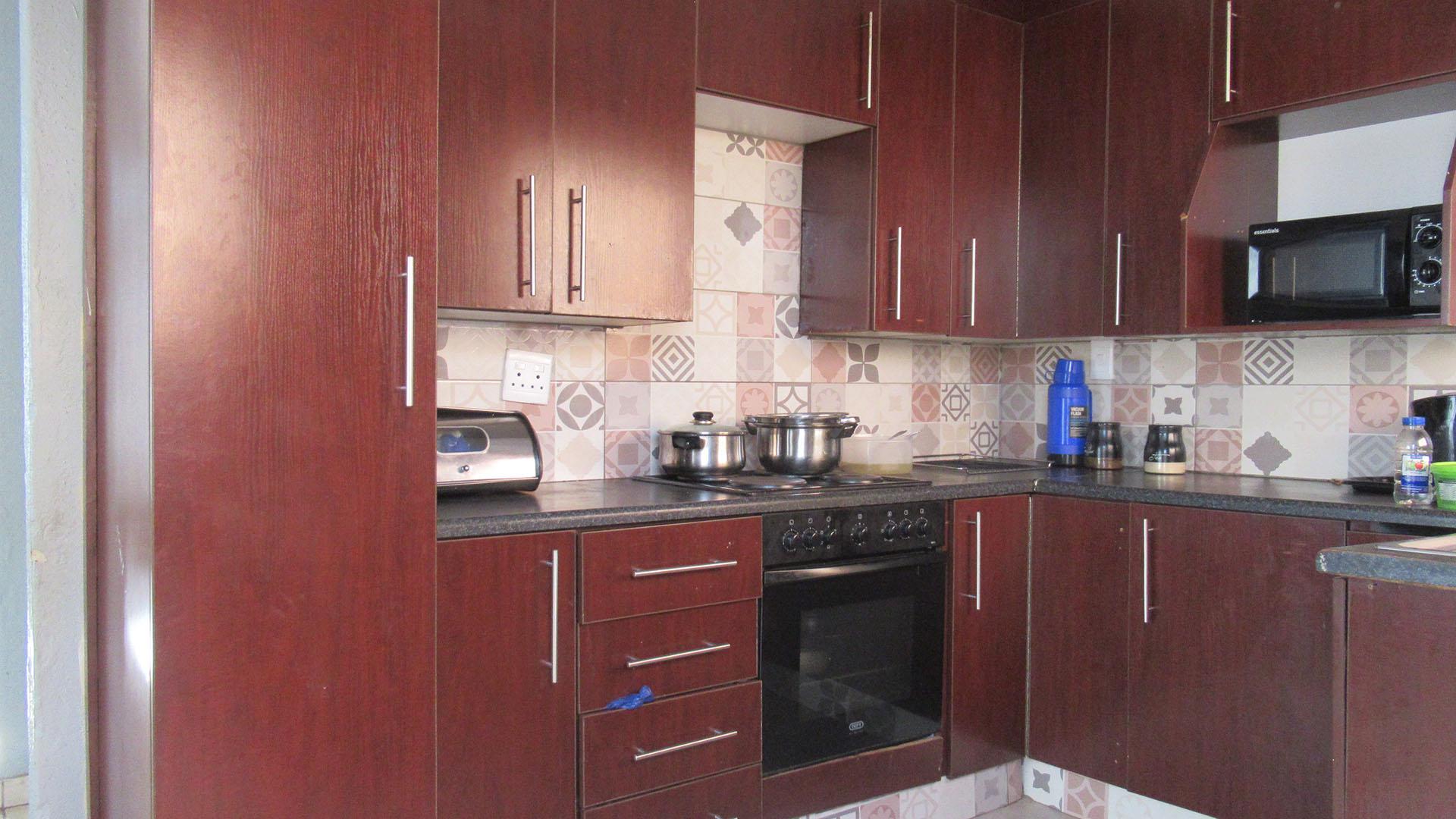 Kitchen - 8 square meters of property in Ennerdale
