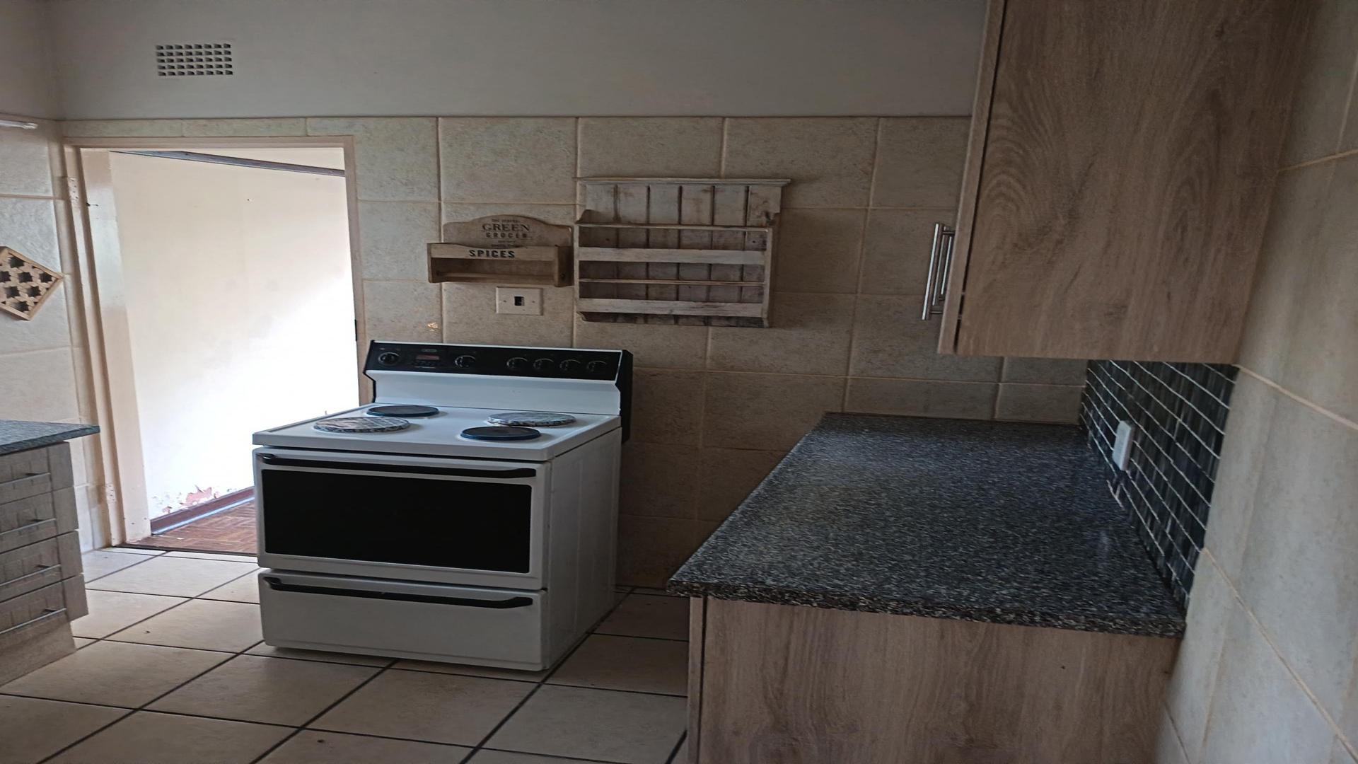 Kitchen of property in Quellerie Park