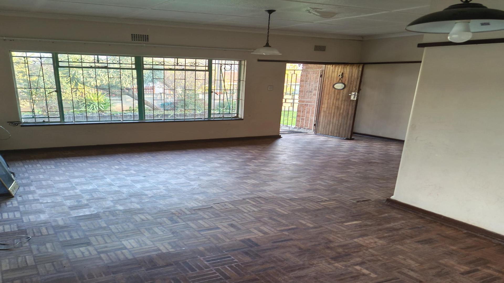 Lounges of property in Quellerie Park
