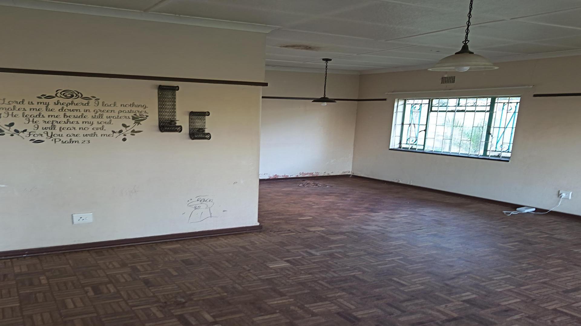 Lounges of property in Quellerie Park