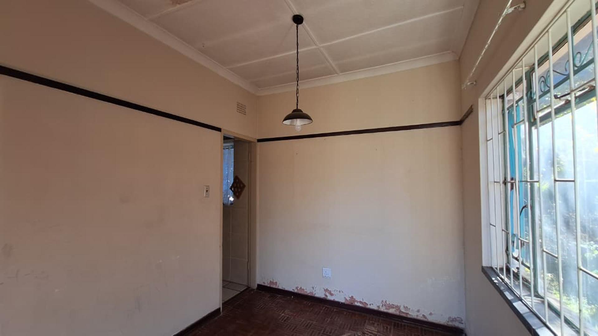 Lounges - 44 square meters of property in Quellerie Park