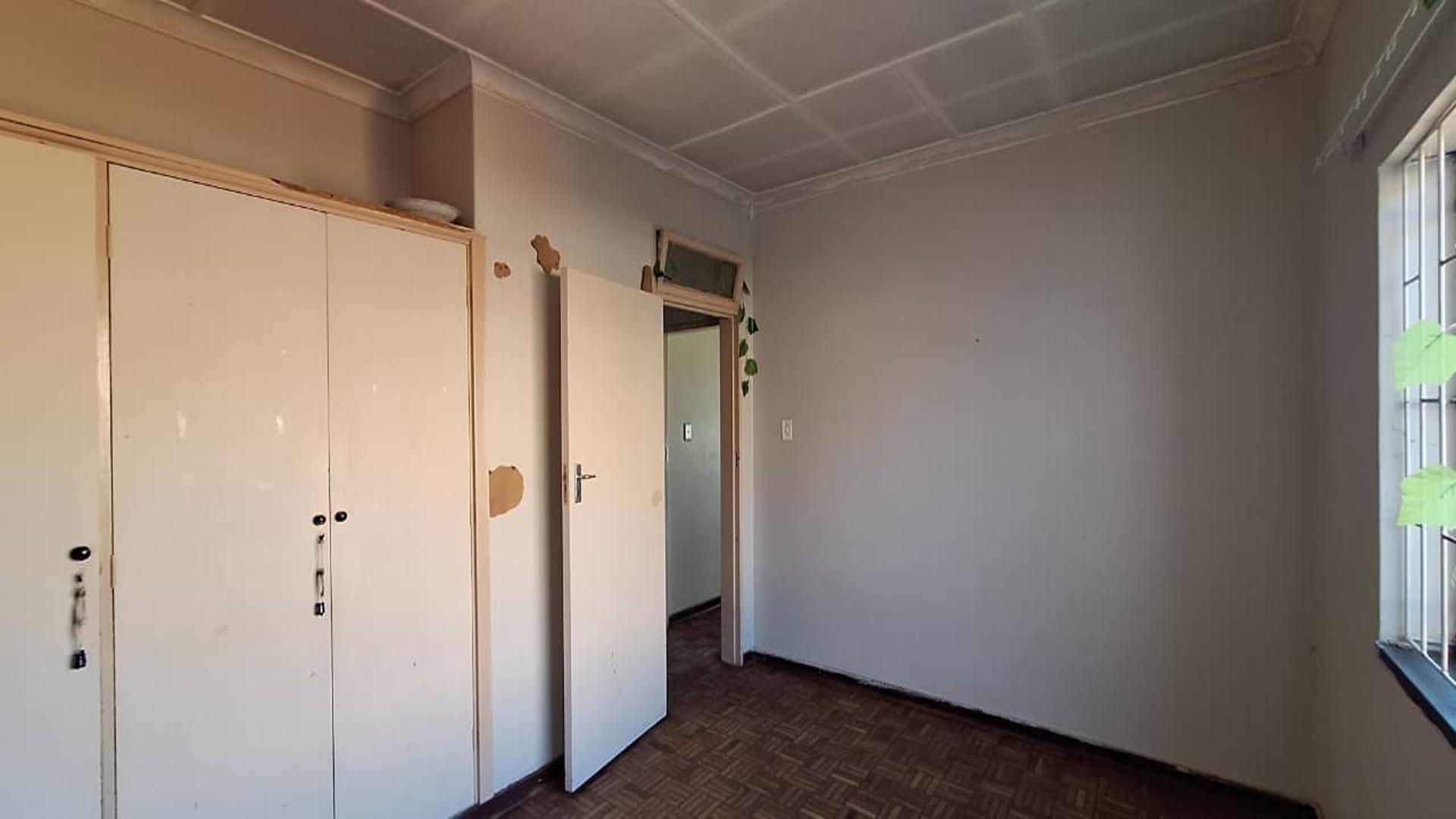 Bed Room 3 - 14 square meters of property in Quellerie Park
