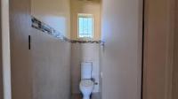 Bathroom 1 - 2 square meters of property in Quellerie Park