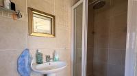 Main Bathroom of property in Norton's Home Estates