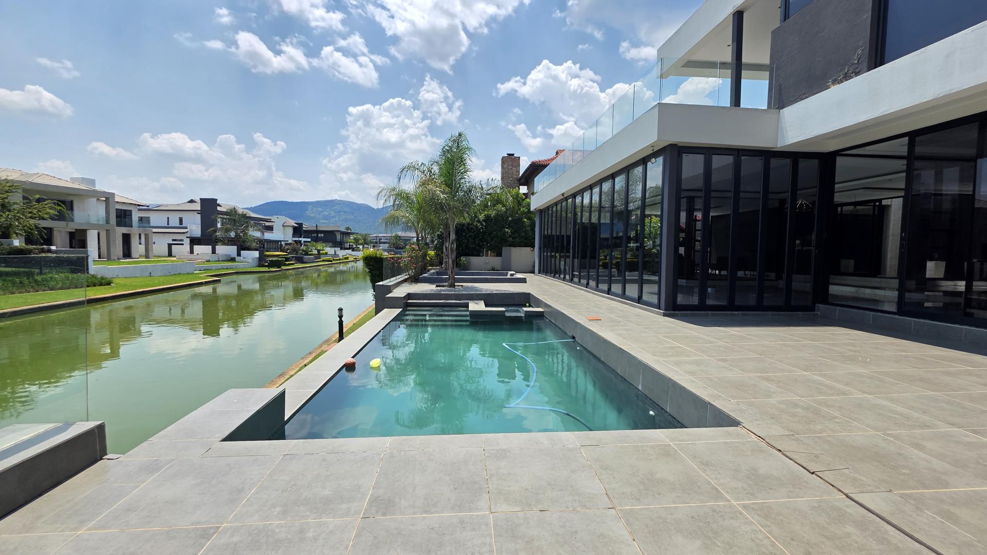 Swimming Pool of property in The Islands Estate