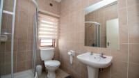 Bathroom 2 of property in Paulshof