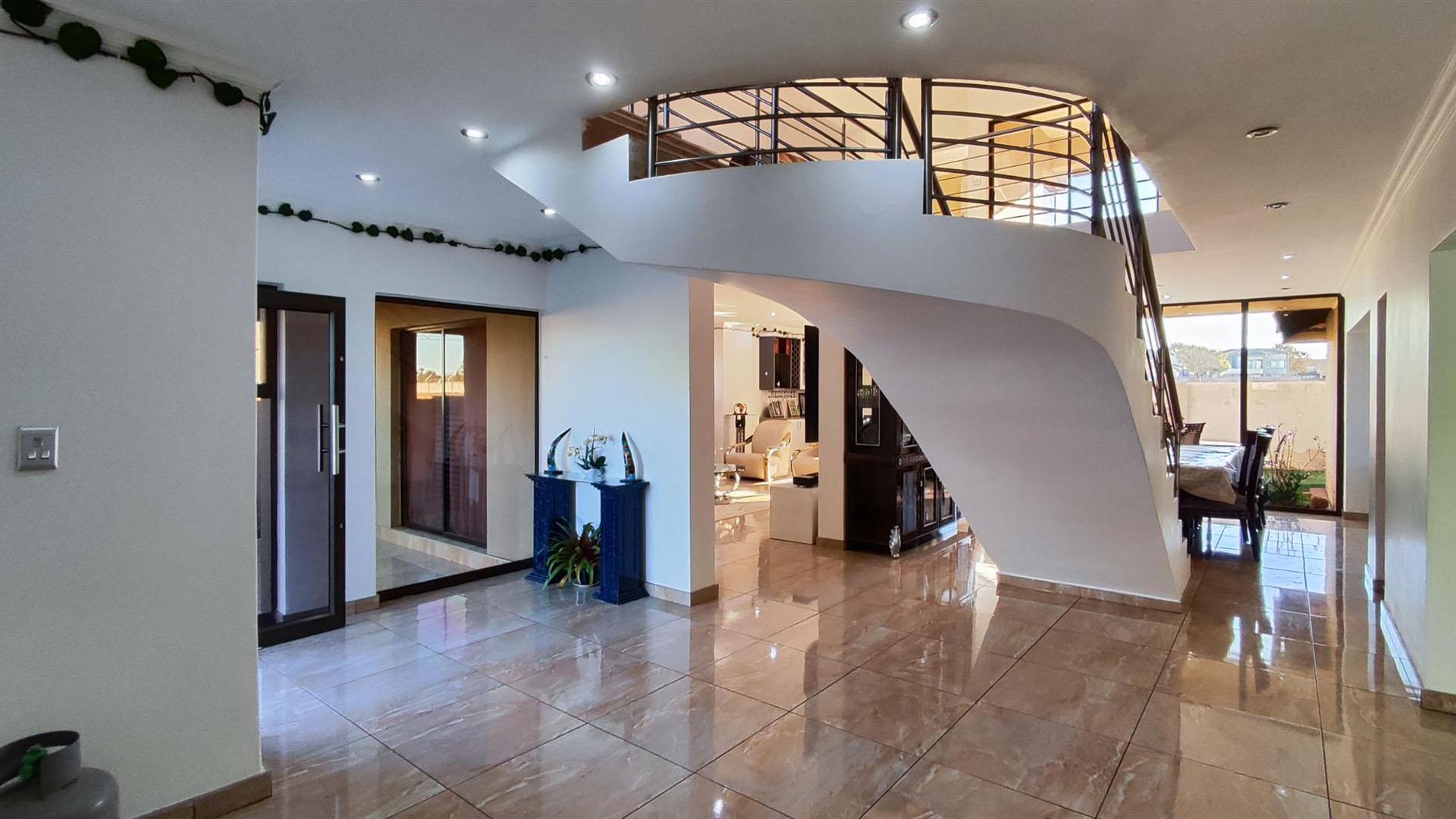 Spaces - 71 square meters of property in Parkhaven