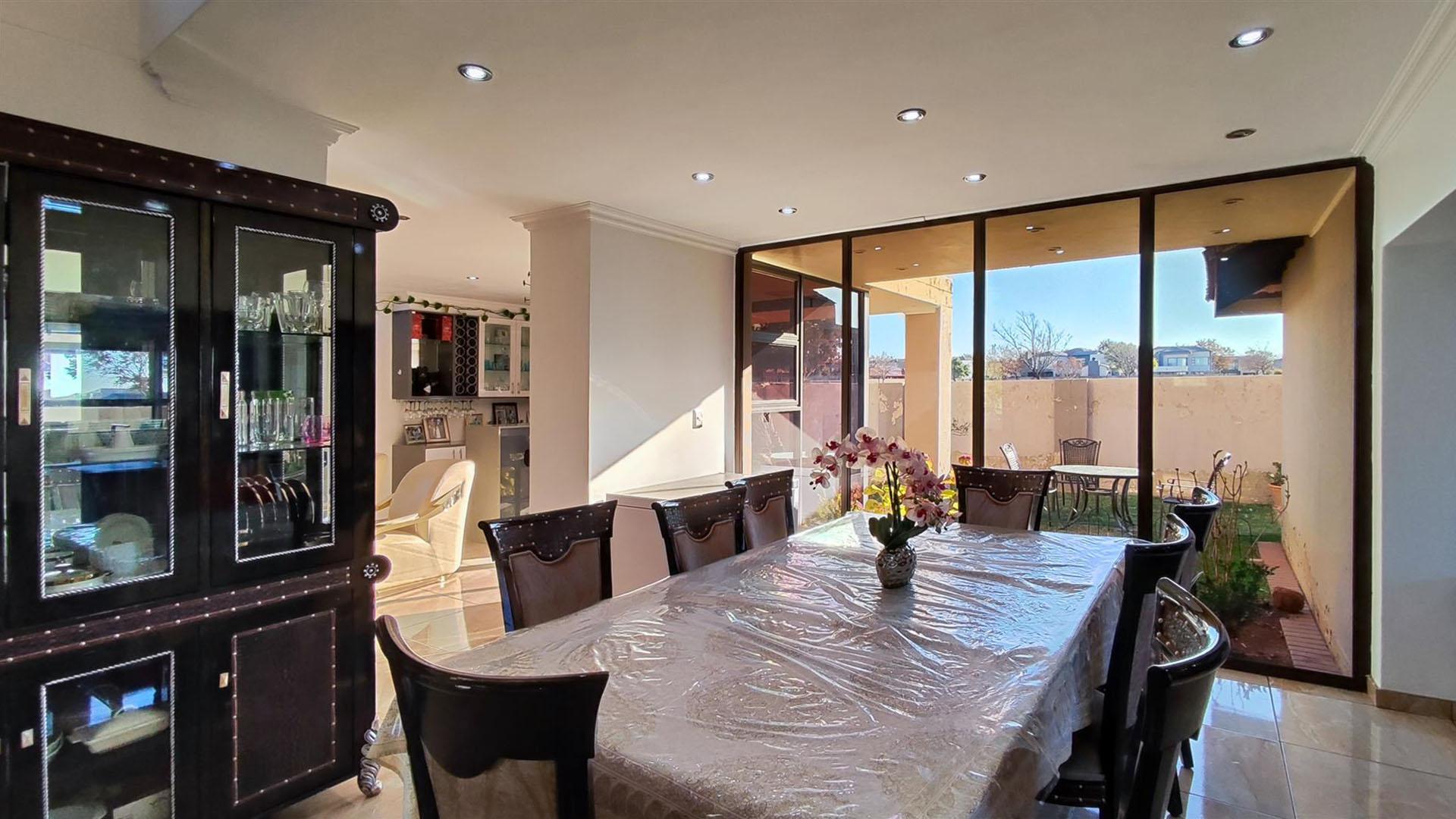 Dining Room - 15 square meters of property in Parkhaven