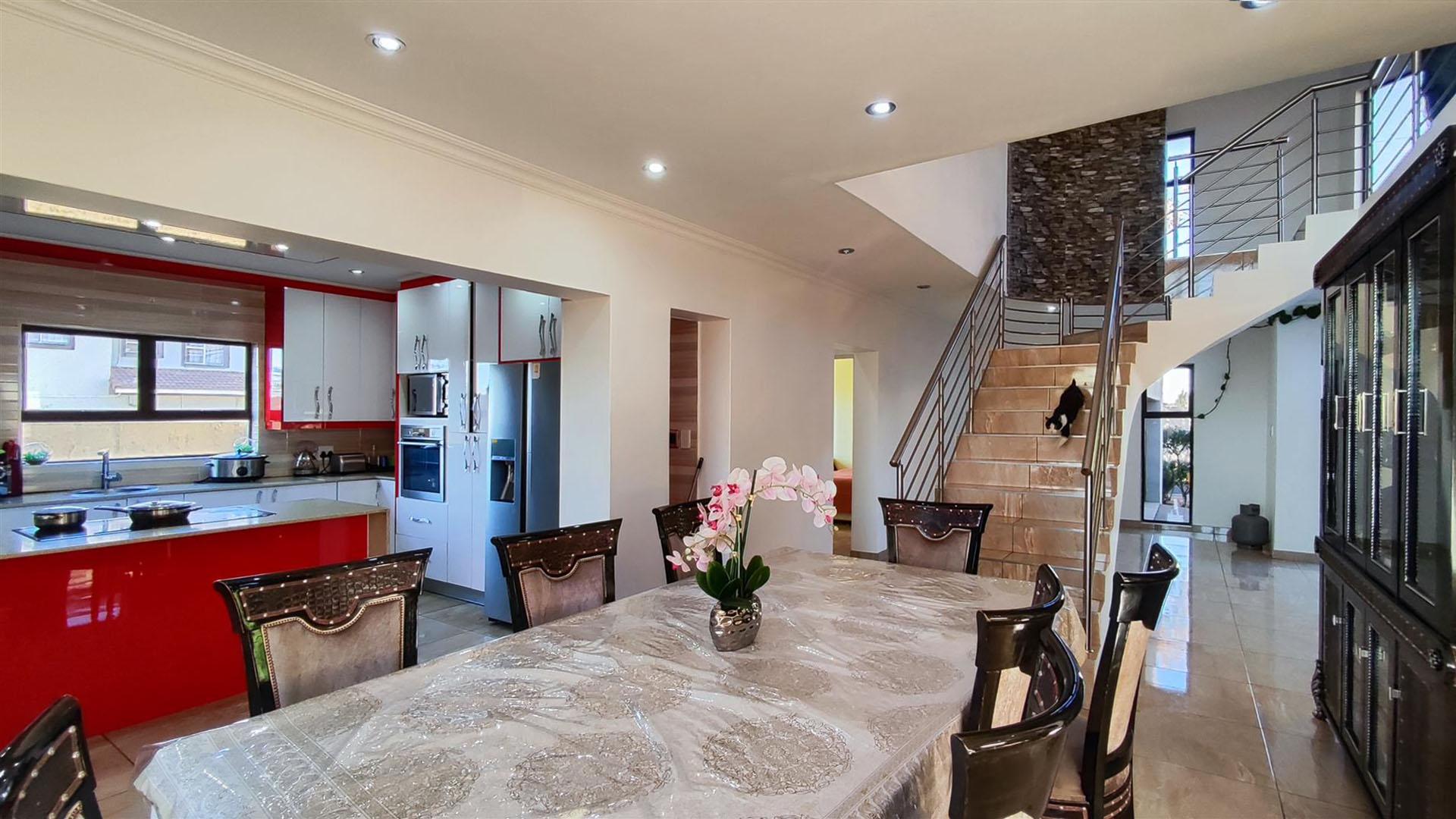 Dining Room - 15 square meters of property in Parkhaven