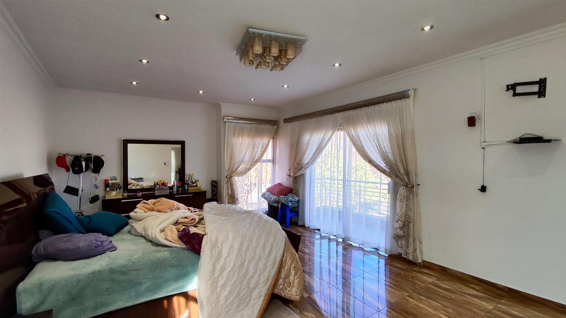 Main Bedroom - 43 square meters of property in Parkhaven