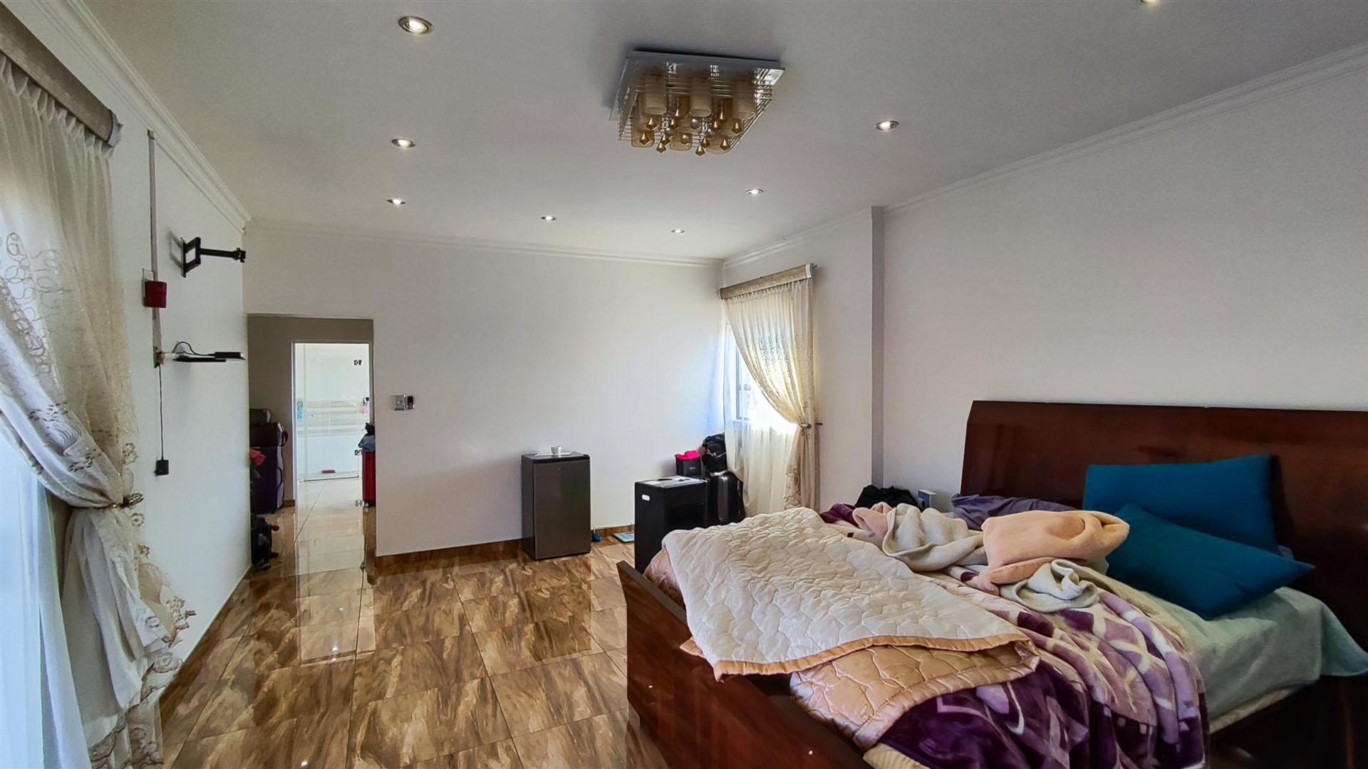Main Bedroom - 43 square meters of property in Parkhaven
