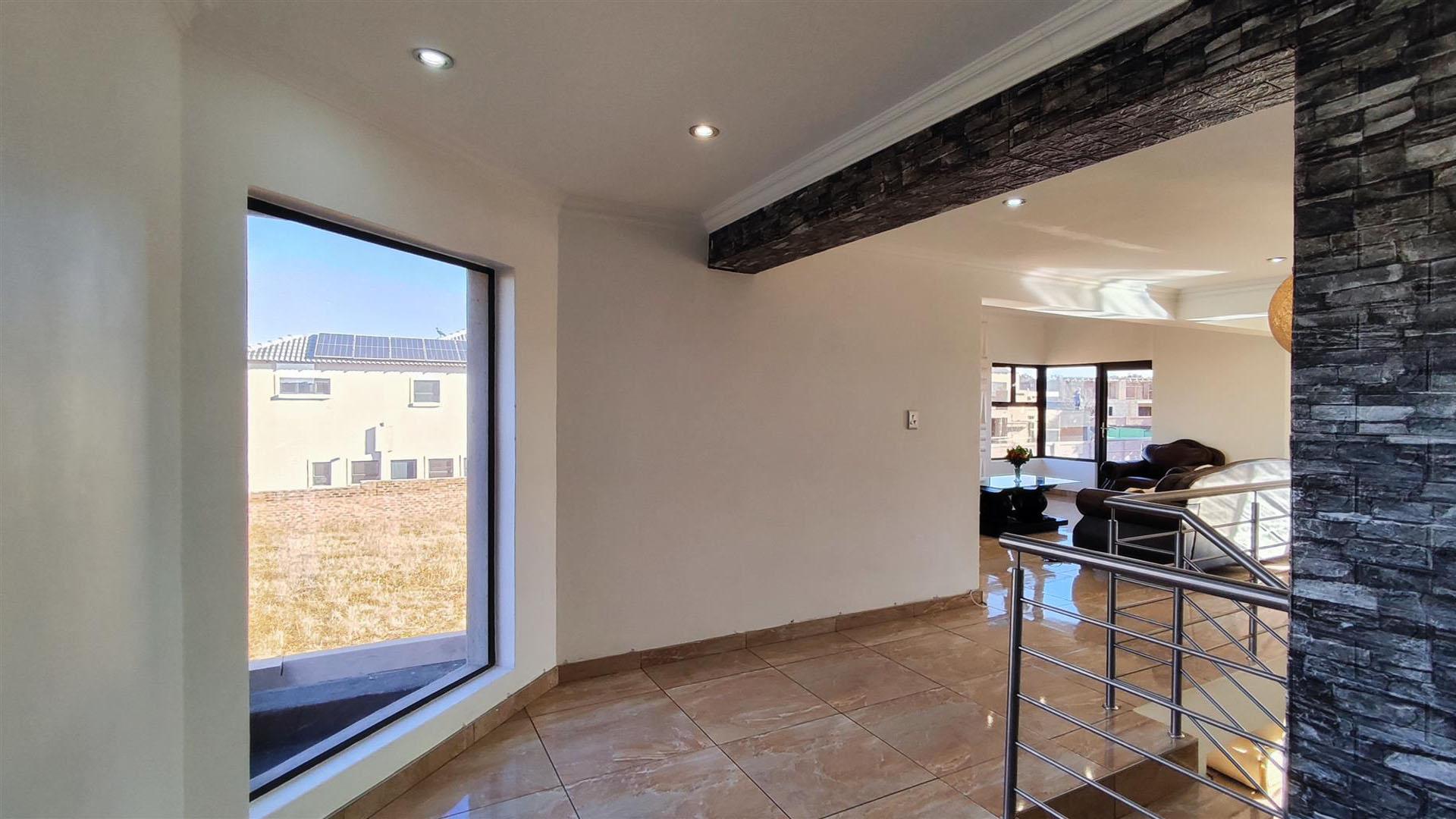 Spaces - 71 square meters of property in Parkhaven