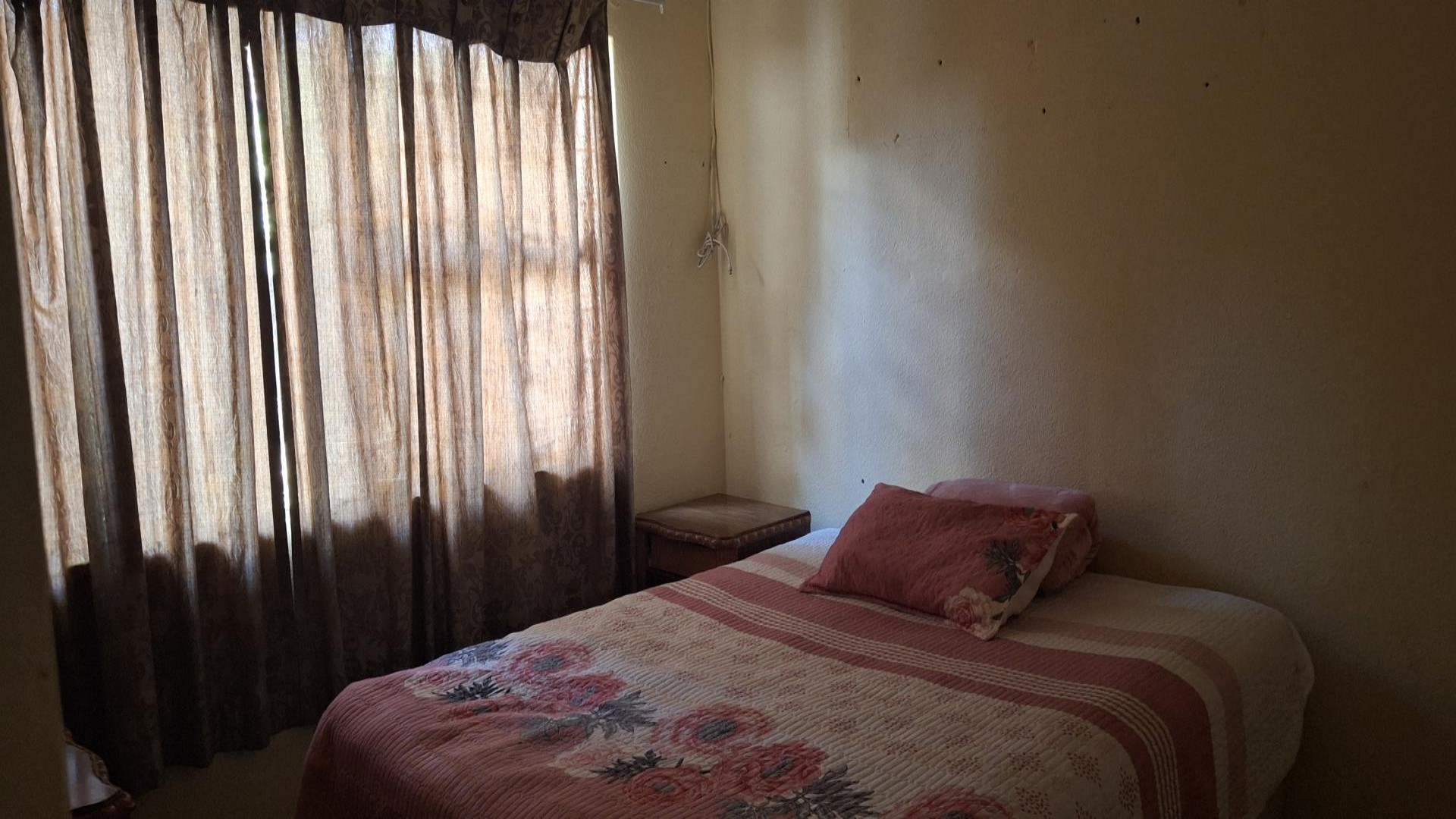 Bed Room 1 - 8 square meters of property in Rembrandt Park