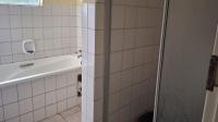Bathroom 1 - 2 square meters of property in Rembrandt Park