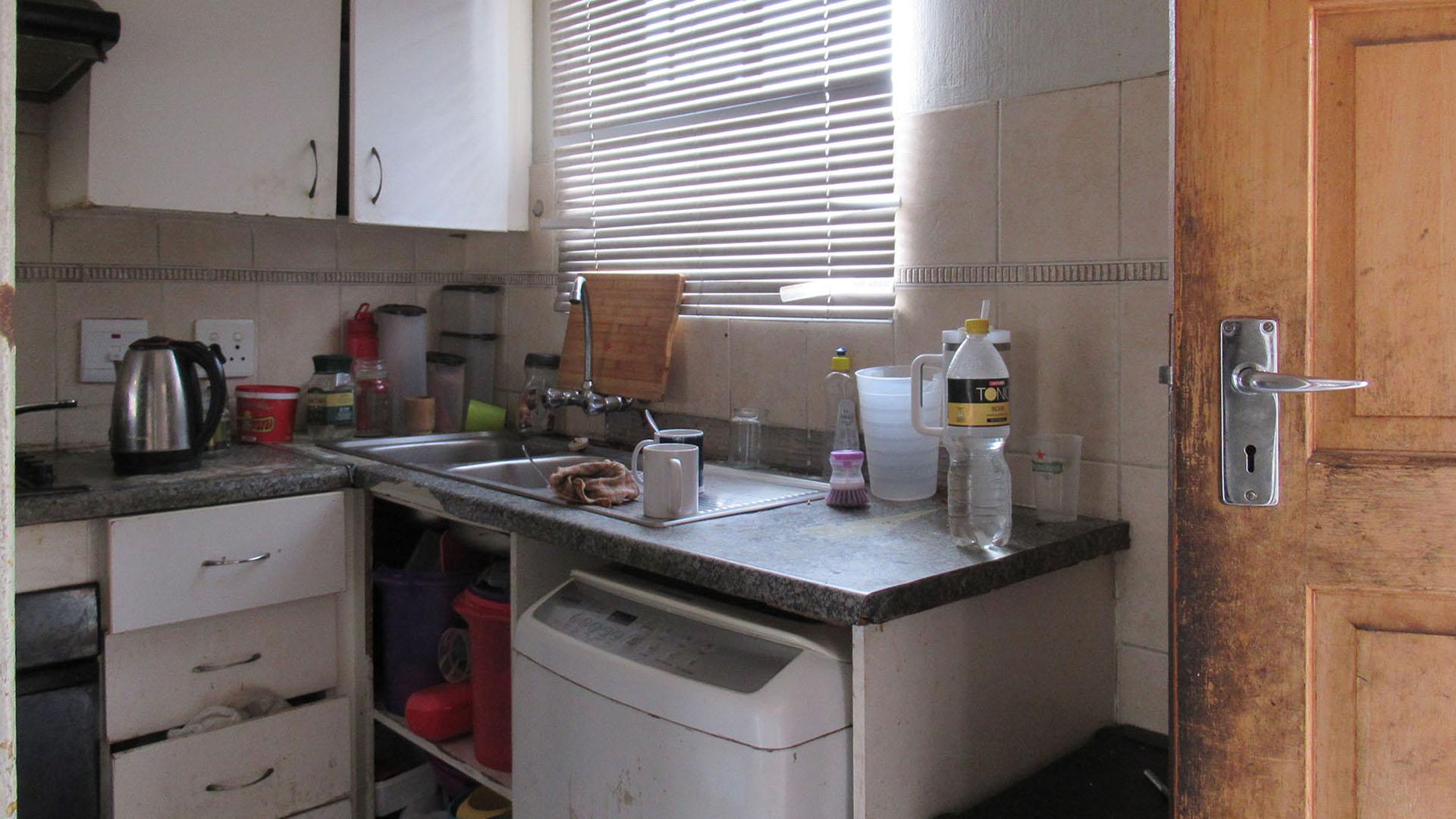 Kitchen - 4 square meters of property in Wilgeheuwel 