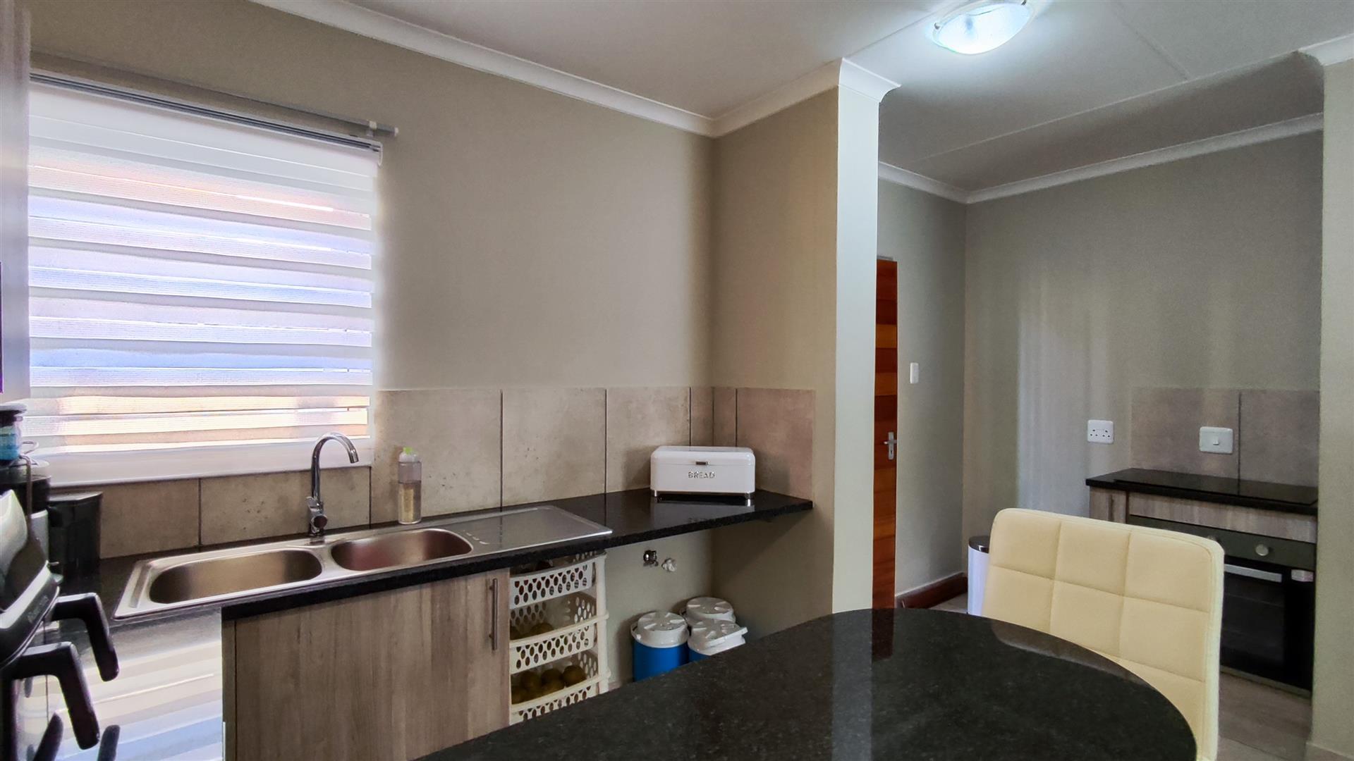 Kitchen - 6 square meters of property in Parkdene (JHB)