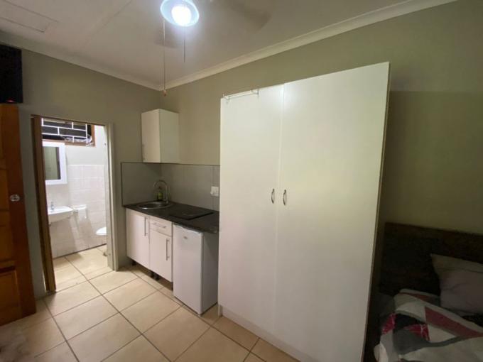 Apartment to Rent in Hillcrest - KZN - Property to rent - MR680572