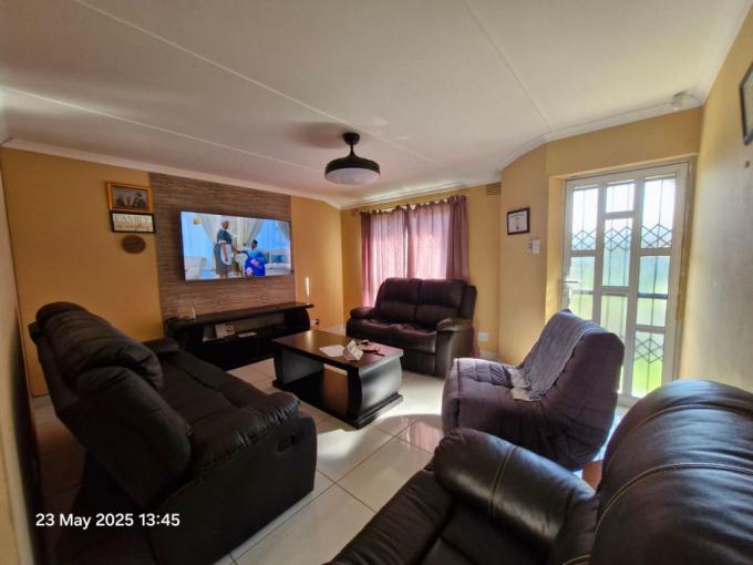 3 Bedroom House for Sale For Sale in Mount Vernon  - MR680586