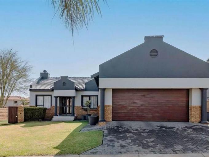 3 Bedroom House for Sale For Sale in Amberfield - MR680590
